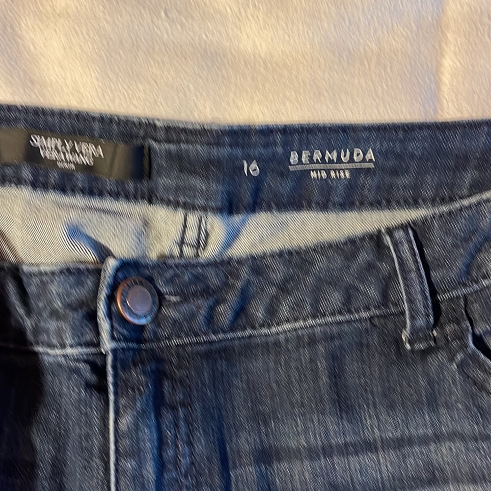 Simply Vera Jean shorts great condition - Picture 3 of 3